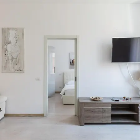 Luxury Clotilde Daire *